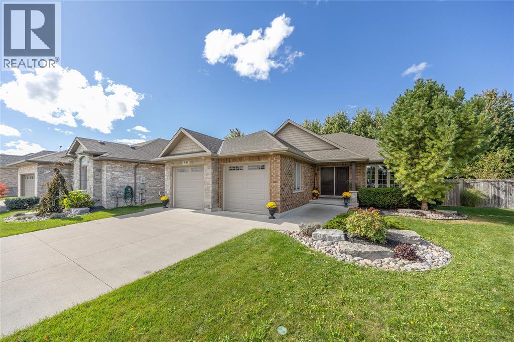 841 MANHATTAN DRIVE, Sarnia