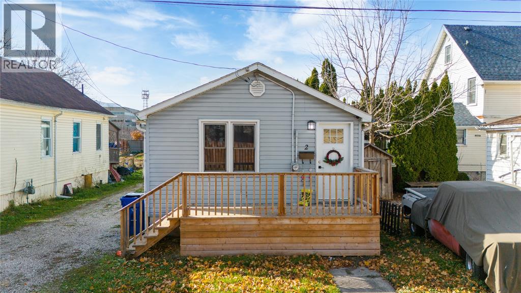 2 DANIELS PLACE, Chatham