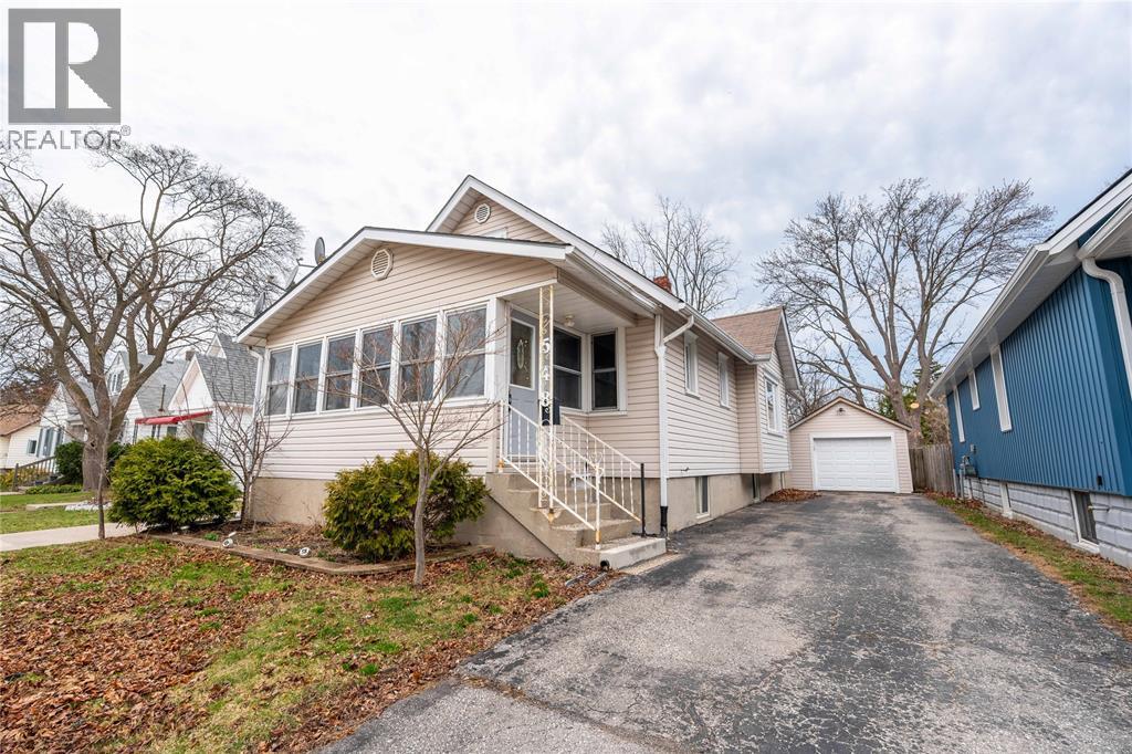 548 Devine STREET, Sarnia