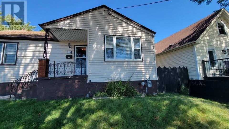 714 CAMPBELL STREET, Sarnia