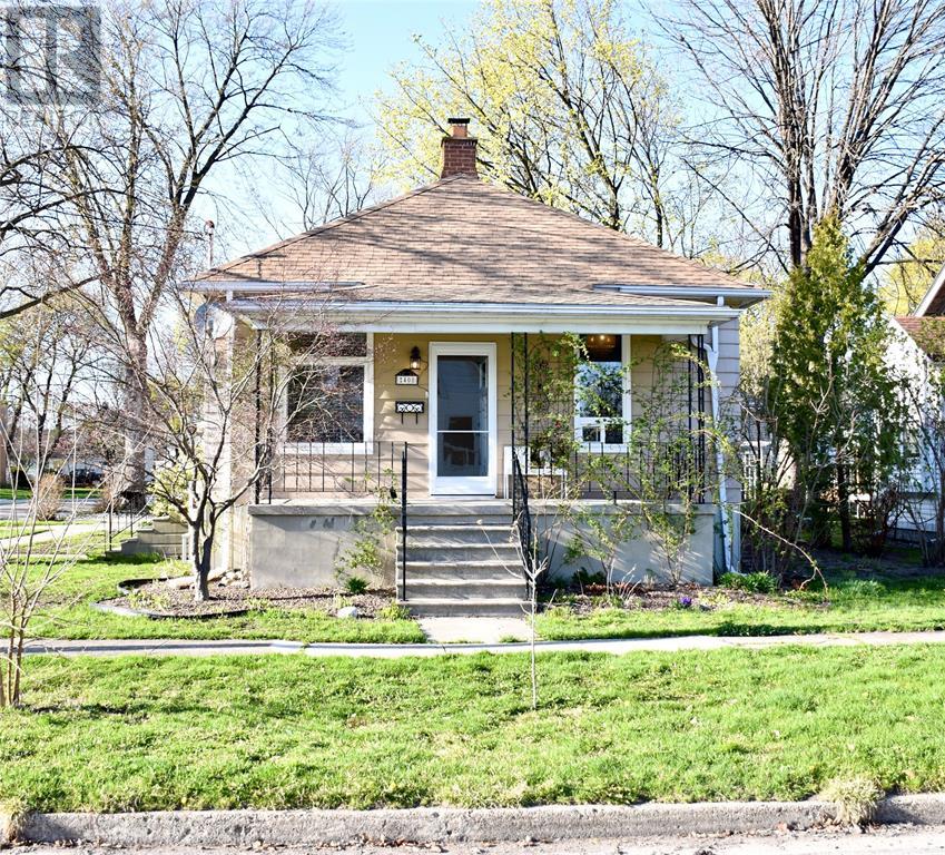 408 CROMWELL STREET, Sarnia