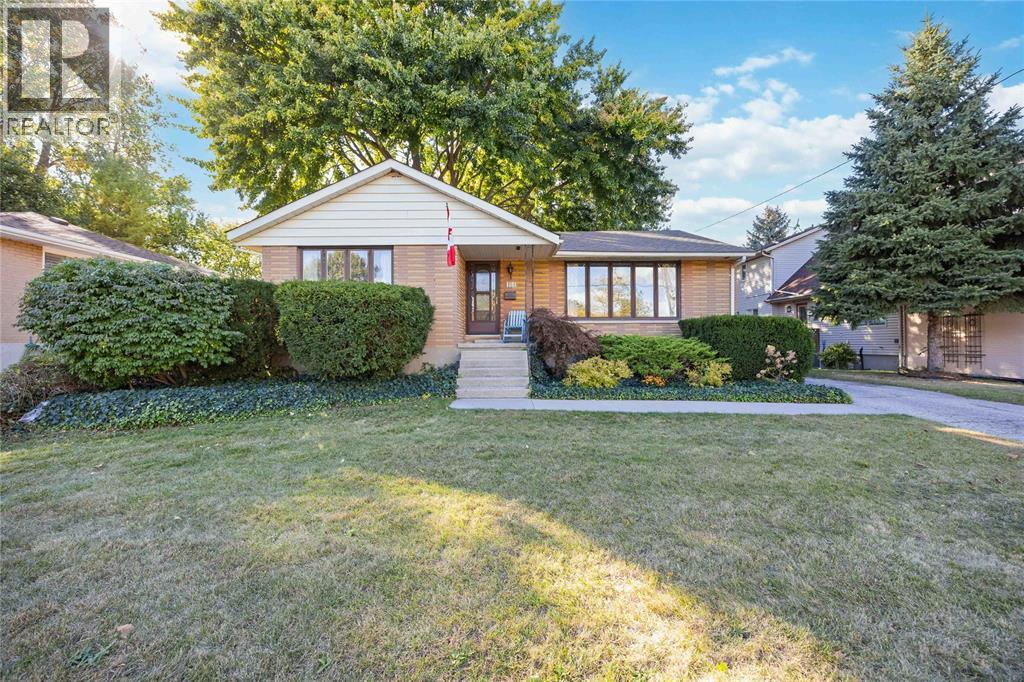 1181 PONTIAC DRIVE, Sarnia