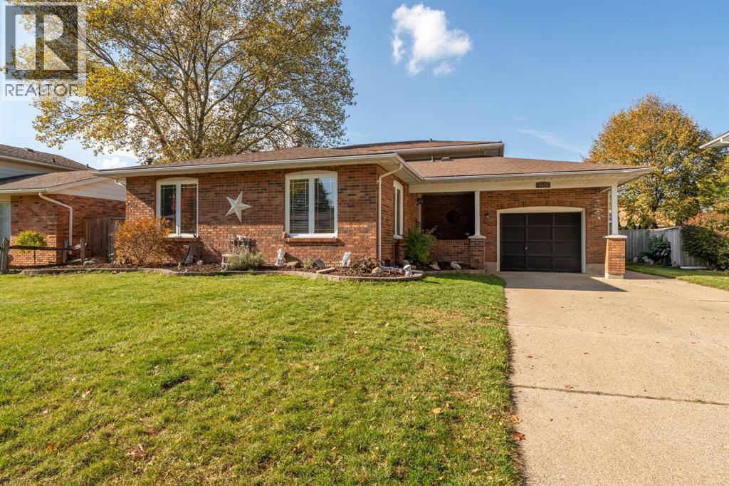 1105 SALISBURY STREET, Sarnia