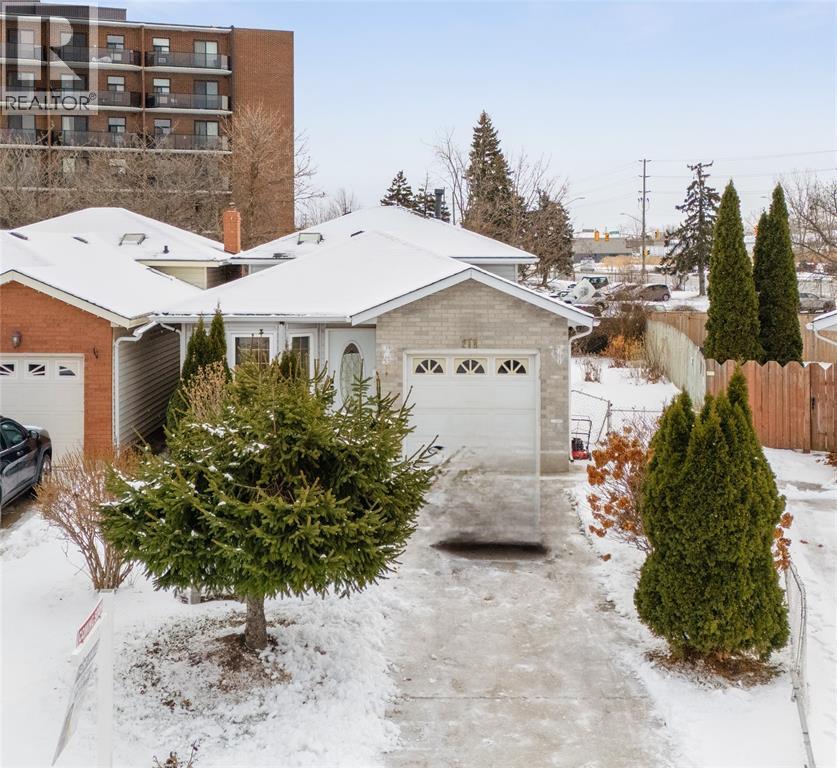 218 Oakburne PLACE, Sarnia