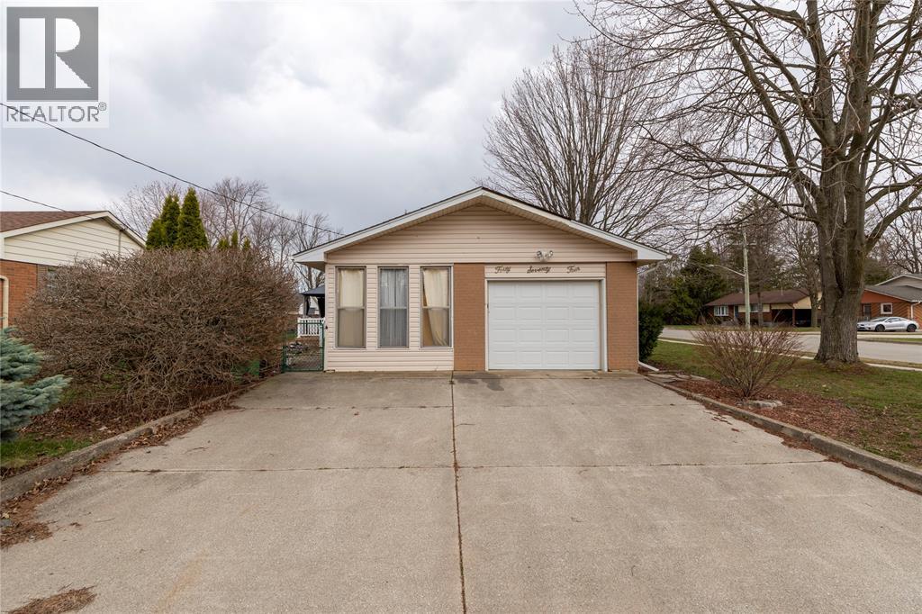 4074 JOE STREET, Petrolia