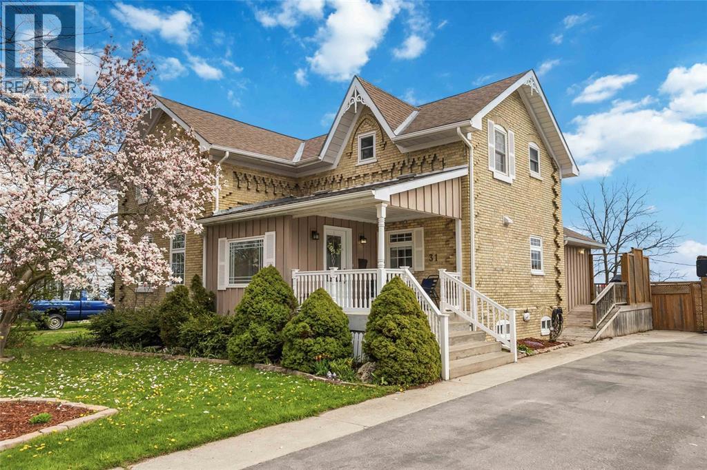 31 KING STREET North, South Huron