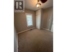 217 Kathleen AVENUE - 10