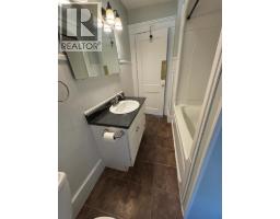 217 Kathleen AVENUE - 12