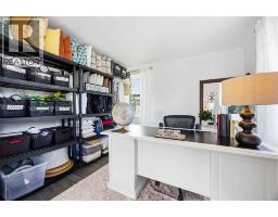 554 NIAGARA STREET - 16
