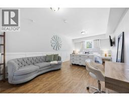 554 NIAGARA STREET - 23