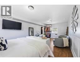 554 NIAGARA STREET - 26