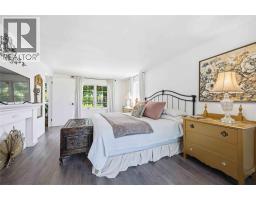 554 NIAGARA STREET - 31