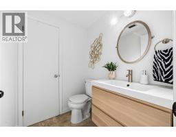 554 NIAGARA STREET - 36