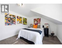 554 NIAGARA STREET - 38