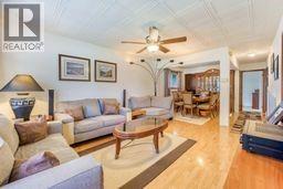 61 Dauw AVENUE - 21