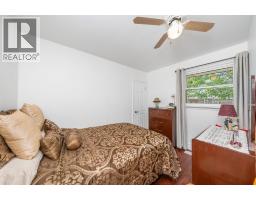 13 CANARY CRESCENT - 19