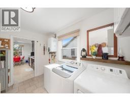 13 CANARY CRESCENT - 22