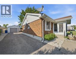 13 CANARY CRESCENT - 3