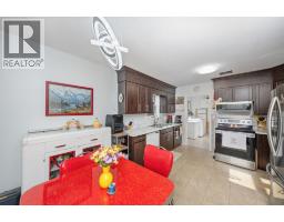 13 CANARY CRESCENT - 9