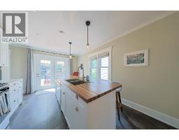 335 RUSSELL STREET - 8