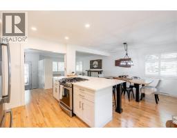 1726 Mills STREET - 11
