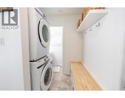 1726 Mills STREET - 28