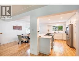 1726 Mills STREET - 6