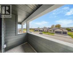 608 SWEETBAY CRESCENT - 22