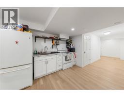 608 SWEETBAY CRESCENT - 34