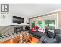 1220 RIDGEWOOD DRIVE - 7
