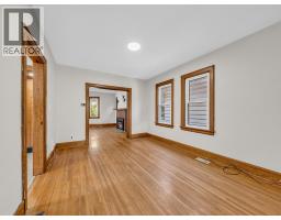 485 MCEWAN AVENUE - 14
