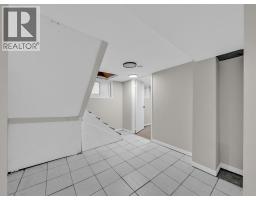 485 MCEWAN AVENUE - 34