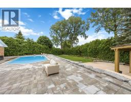 914 VARSITY CRESCENT - 36