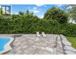 914 VARSITY CRESCENT - 41