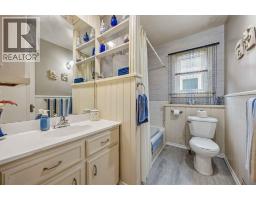 267 Ross AVENUE - 12