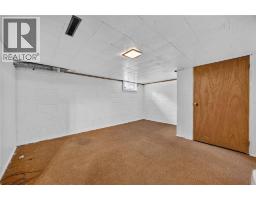 298 ELSFIELD CRESCENT - 15