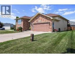 4026 Applewood DRIVE - 2