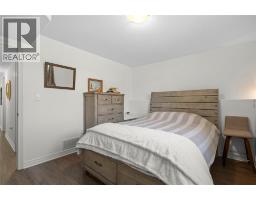 4026 Applewood DRIVE - 32