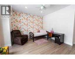 3613 Queen STREET - 26