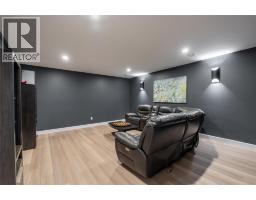 3613 Queen STREET - 32