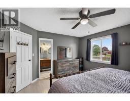 1582 KAREN COURT - 15