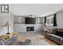 1582 KAREN COURT - 22
