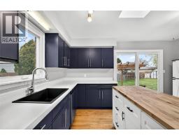 1582 KAREN COURT - 9