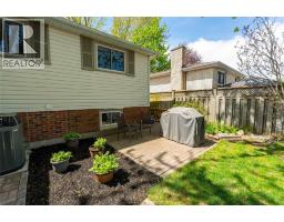 346 BRENTWOOD CRESCENT - 41