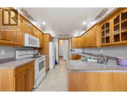 2088 LAKESHORE ROAD - 15