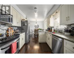 671 NELSON STREET - 11