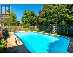 635 Highbury PARK - 34
