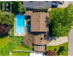 635 Highbury PARK - 41