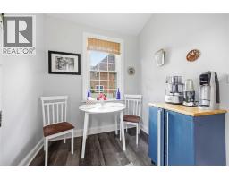 304 BROCK STREET North - 15