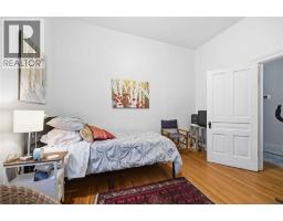 304 BROCK STREET North - 28